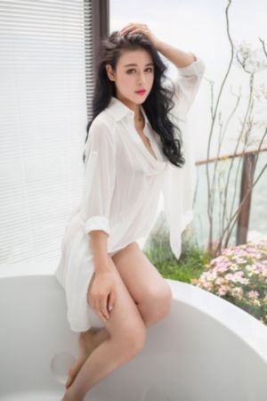 一边摸一边亲