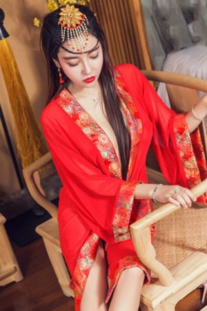年轻漂亮岳母5乱理