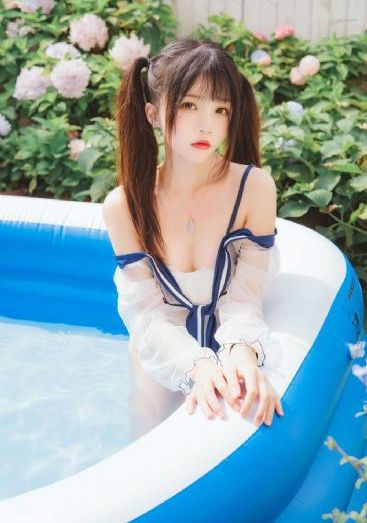 裙子里面的怪兽第一季