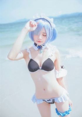 午夜免费小视频